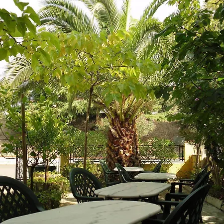 Le Nid Hotel 2*